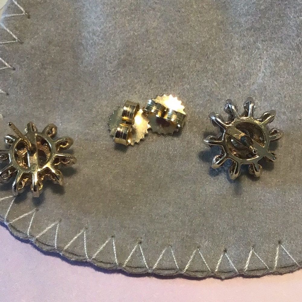 Diamond Earrings(Priced to Sell) - Picture 3 of 4